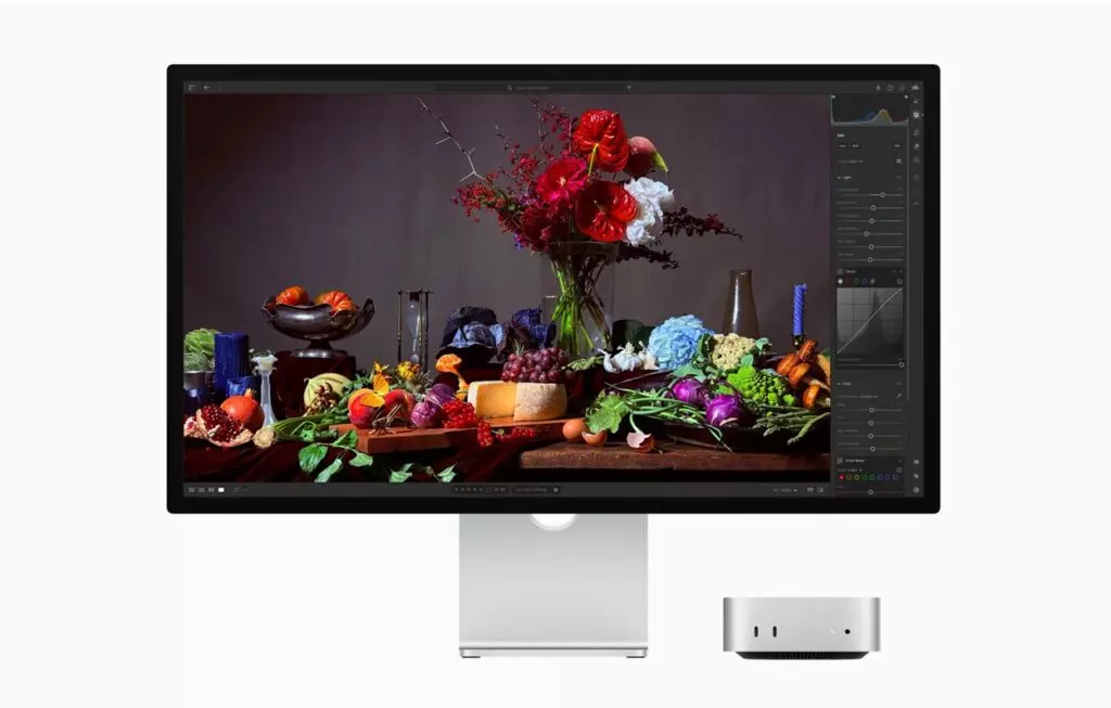 Наука и технологии | Apple представила новые мониторы Studio Display и Studio Display XDR 